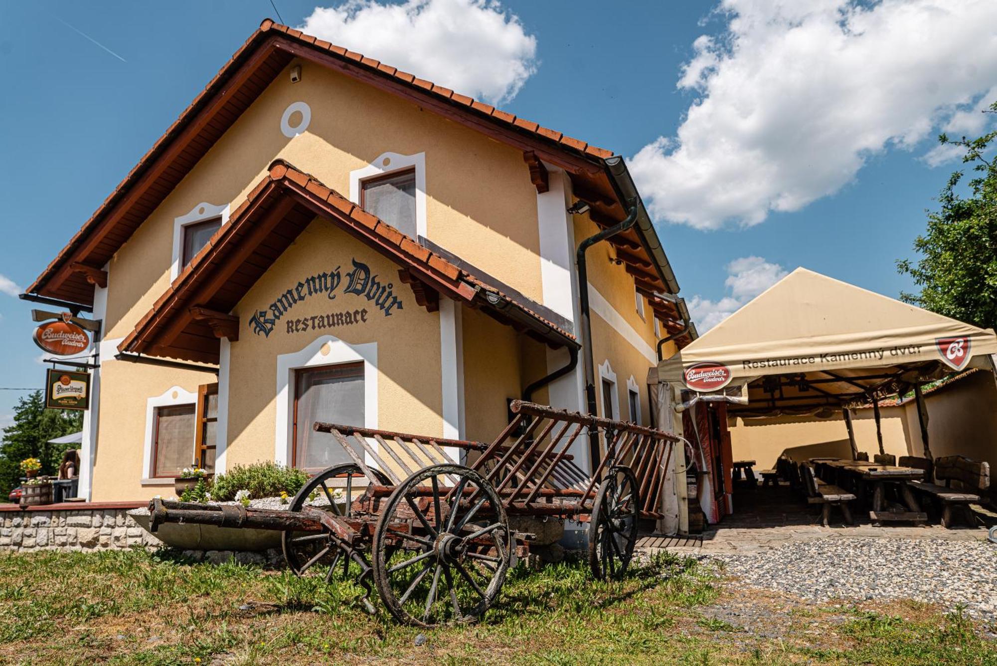 Pension Kamenny Dvur Františkovy Lázně Exterior foto